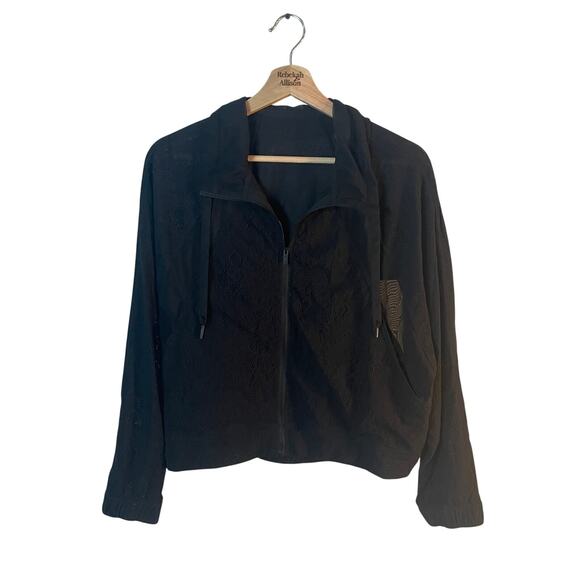 Lululemon In Depth Jacket Lace Combo Black Edition RARE Athletic Size 6 EUC - Picture 5 of 14